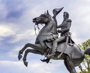 Washington apartment for rent - A statue of a man riding a horse.