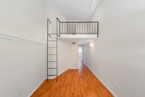 Floor plan for 1 bed, 1 bath