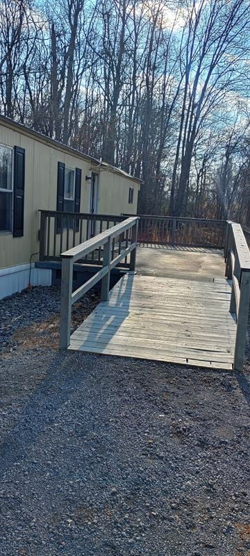 Simpsonville house for rent - 16 Cowboy Lane