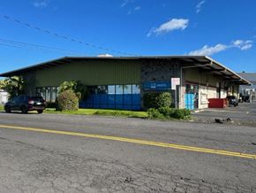 Kailua-Kona apartment for rent - a building with a car parked in front of it