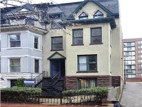 Washington apartment for rent - a white house with a fire escape