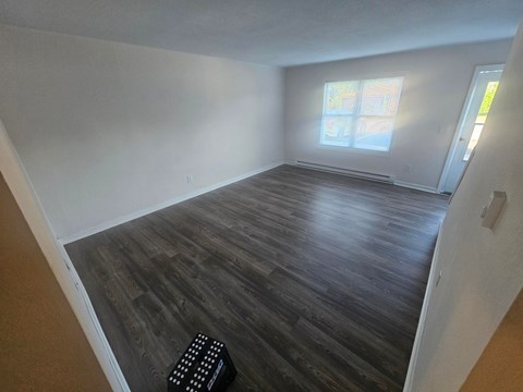 Floor plan for 2 beds, 1 bath, 950 sqft