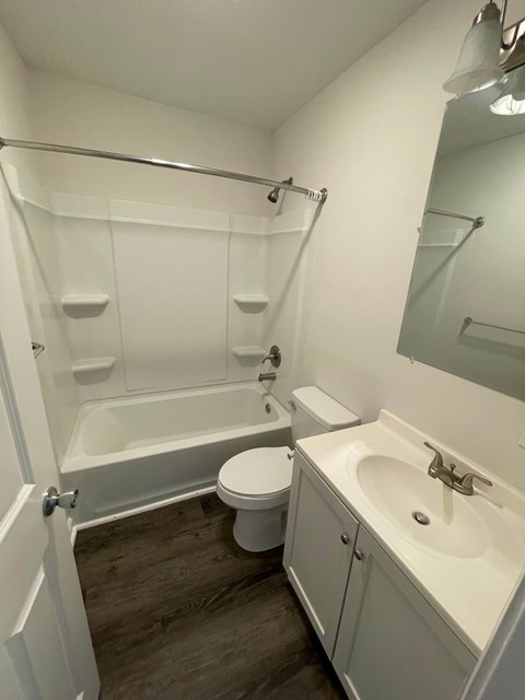 Floor plan for 1 bed, 1 bath, 950 sqft