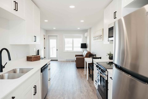 Floor plan for 1 bed, 1 bath, 660 sqft