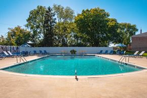 Camp Hill apartment for rent - the swimming pool at our apartments