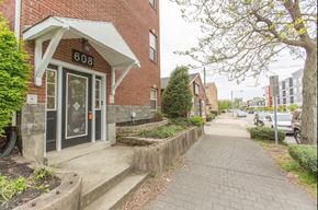 New Albany apartment for rent - the building in which the apartment is located