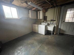 Louisville house for rent - 913 Eastern Parkway