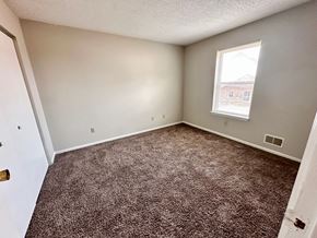 Corydon apartment for rent - an empty room with carpet and a window
