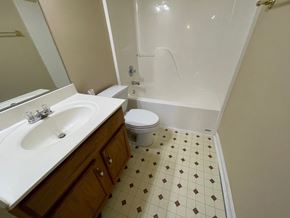Louisville house for rent - 8202 Glenway Ct