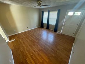 Louisville house for rent - 7210 Strive Ln