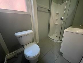 Louisville apartment for rent - 952 S 6th St.
