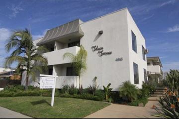 Toluca Lake apartment for rent - the building in which the apartment is located