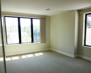 Palo Alto apartment for rent - an empty living room with a large window