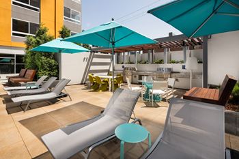 Pool lounge