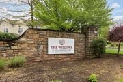 Farmingdale apartment for rent - the willows at collinswood park entrance sign