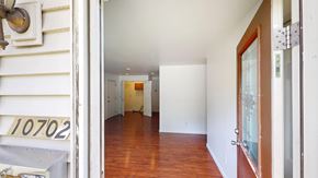 Cincinnati house for rent - a view of the living room from the front door