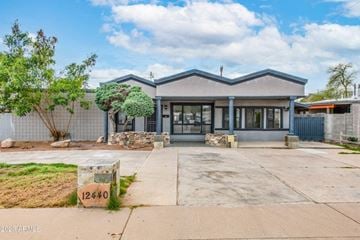 Phoenix house for rent - 12440 North Escobar Way