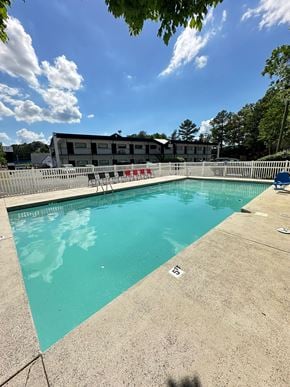Cleveland apartment for rent - the swimming pool at our apartments