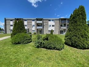 Granby apartment for rent - the building in which the apartment is located