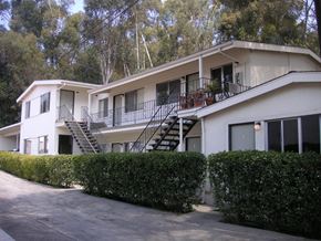 Santa Barbara apartment for rent - the building in which the motel is located