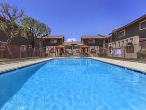 Indio apartment for rent - the pool at the apartments for rent