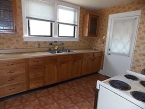 Cincinnati house for rent - 1837 W Galbraith Road