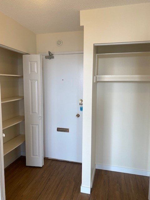Floor plan for 1 bed, 1 bath, 705 sqft