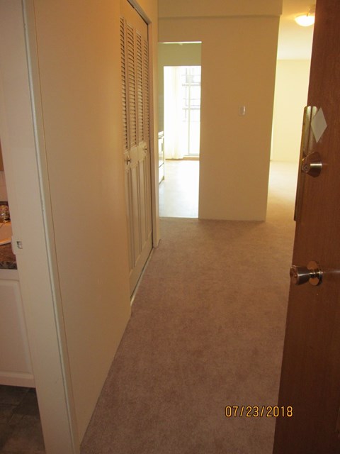 Floor plan for 1 bed, 1 bath, 705 sqft
