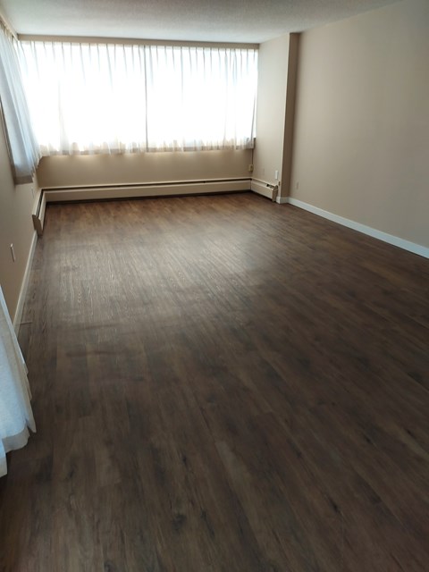 Floor plan for 2 beds, 1 bath, 860 sqft