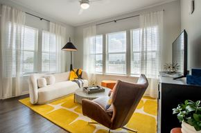 Cocoa apartment for rent - Model Living Room Cirrus Apartments