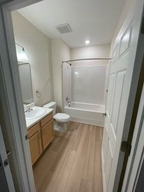 Aiken apartment for rent - Primary Bathroom at The Mark at Woodford, Aiken, 29803