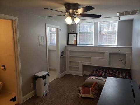 Floor plan for studio, 1 bath, 267 sqft