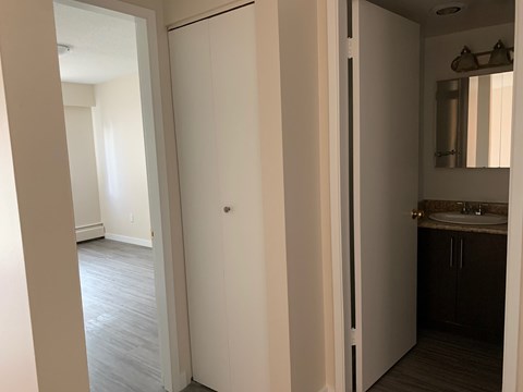 Floor plan for 1 bed, 1 bath, 600 sqft