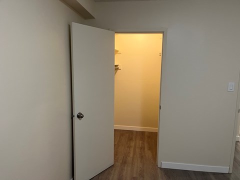 Floor plan for 2 beds, 1 bath, 800 sqft