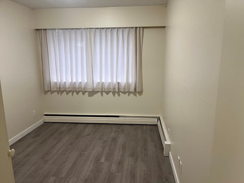 Floor plan for 2 beds, 1 bath, 750 sqft