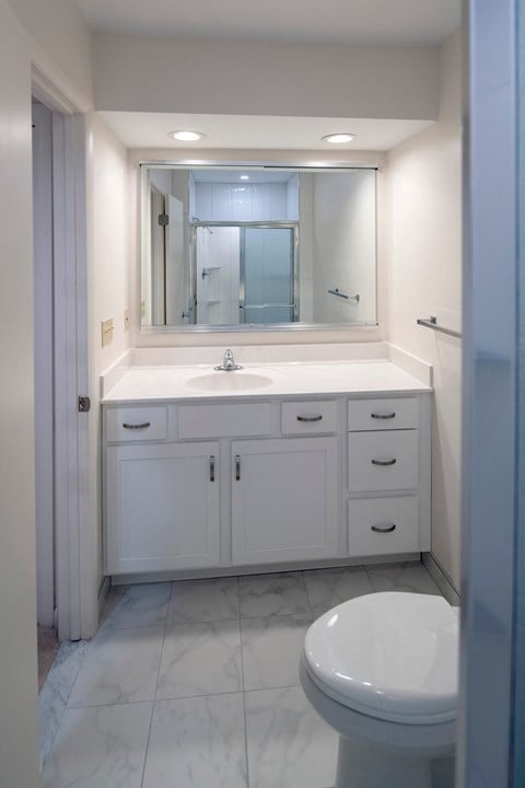 Floor plan for 2 beds, 2 baths, 1400 sqft