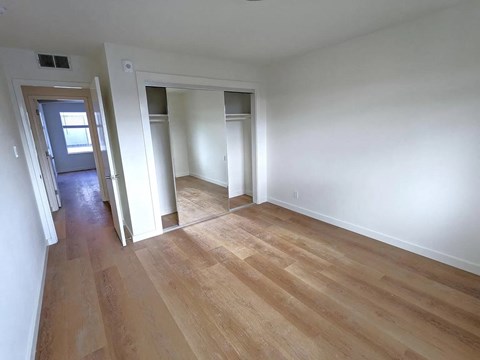 Floor plan for 2 beds, 1 bath, 749 sqft