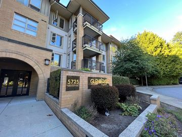 Vancouver apartment for rent - The front of apartment building 5725 Glenlovin.