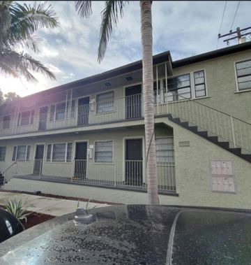 Long Beach apartment for rent - the building where the motel is located