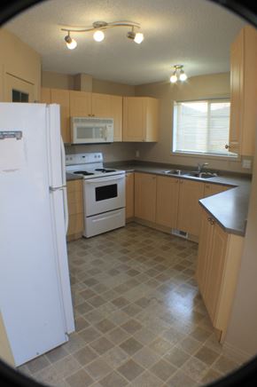 Fort Mcmurray house for rent - Grizzly Bay - Timberlea Townhome - 3 Bed 2.5 Bath
