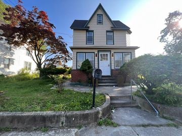 Penns Grove house for rent - 20 Pearl St