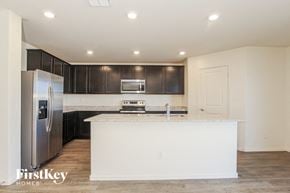 Buckeye house for rent - the kitchen is clean and ready for us to use