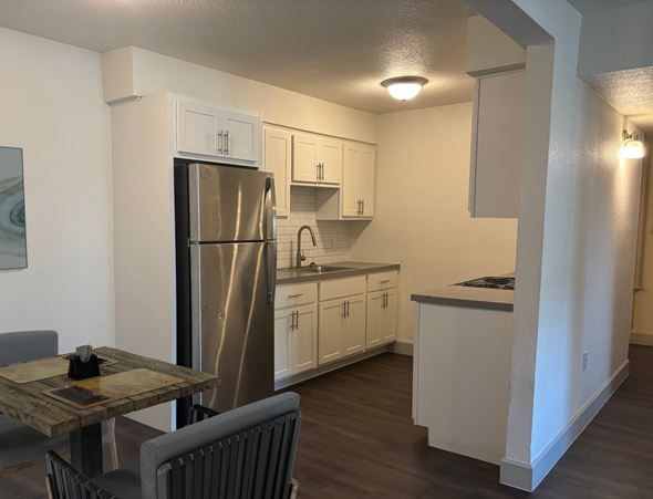 Canton apartment for rent - A kitchen with a table and chairs.