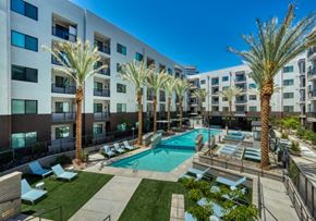 Phoenix apartment for rent - MAA Central Ave Resort Style Pool