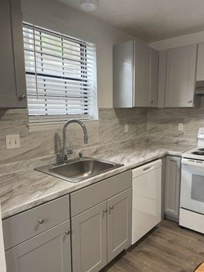 Lakewood house for rent - 10960 W Florida Avenue #102