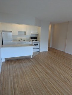 Floor plan for studio, 1 bath, 385 sqft