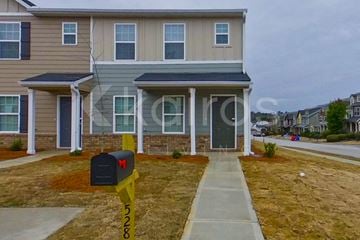 Macon house for rent - 528 Ivy Brook Way