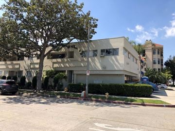 Los Angeles apartment for rent - the building in which the apartment is located