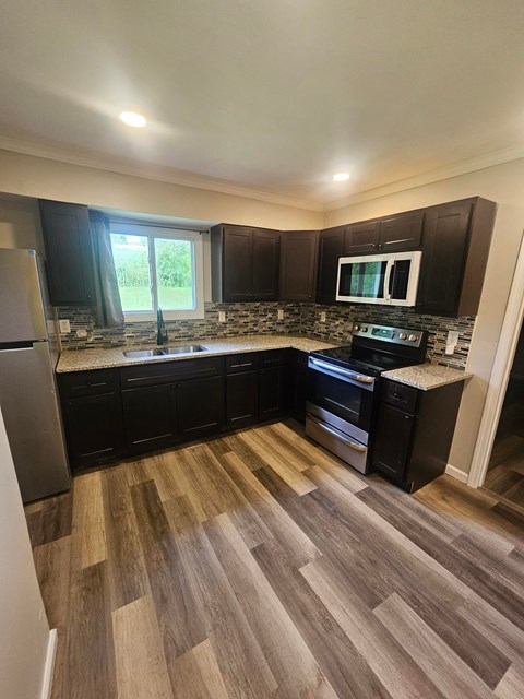 Floor plan for 4 beds, 1 bath, 1176 sqft