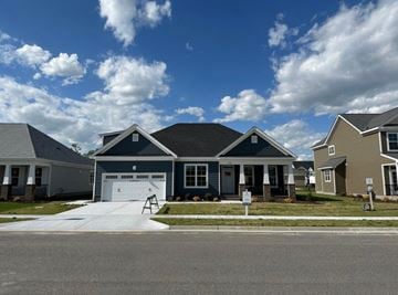 Chesapeake house for rent - a house with a driveway and a garage door